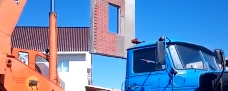 строительство дома из трехслойных панелей БЭНПАН Премиум с отделкой клинкерным кирпичом по проекту МС-146/5